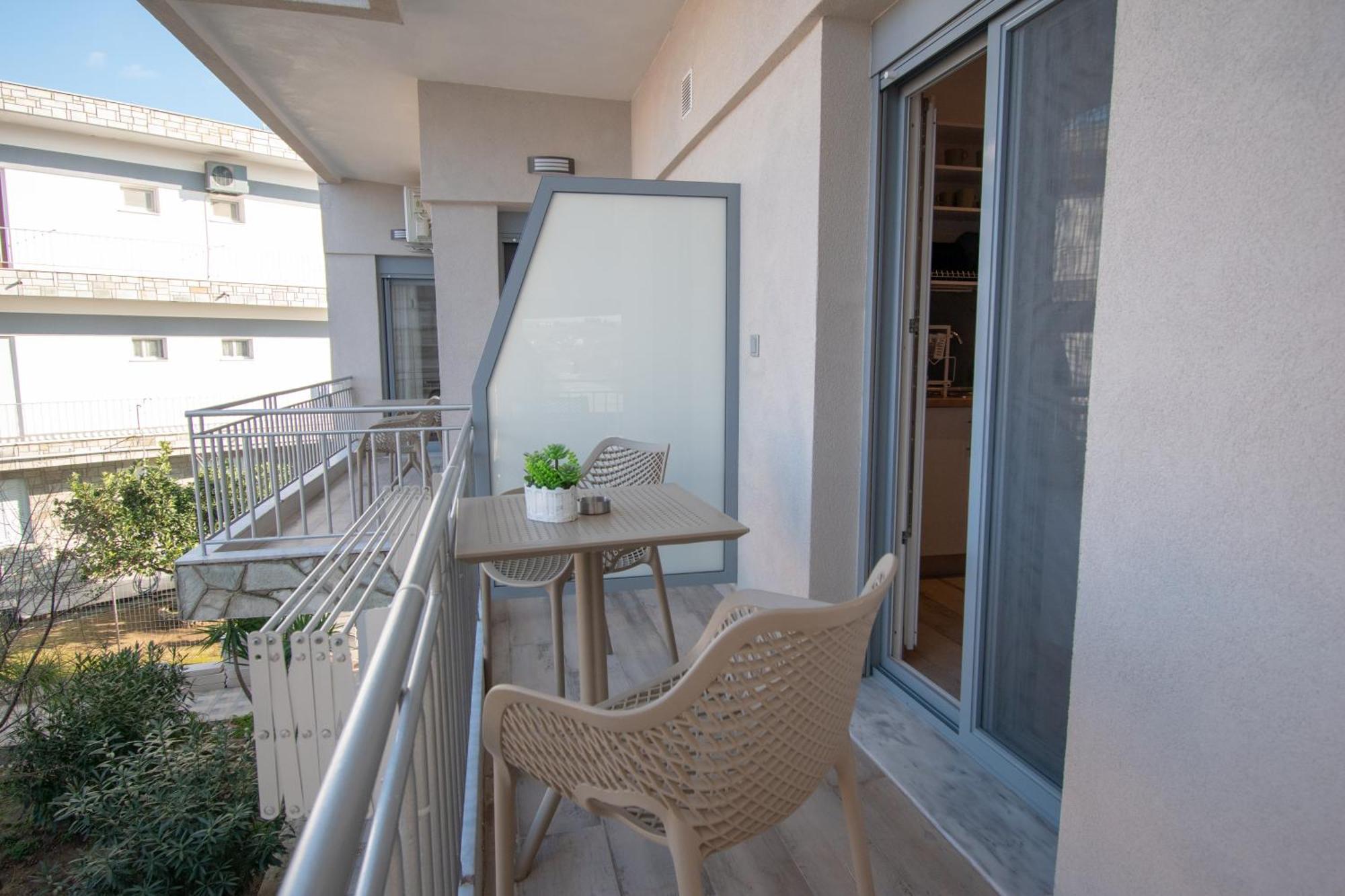 Magdalena Seaside Apartments เนอาโรดา ภายนอก รูปภาพ