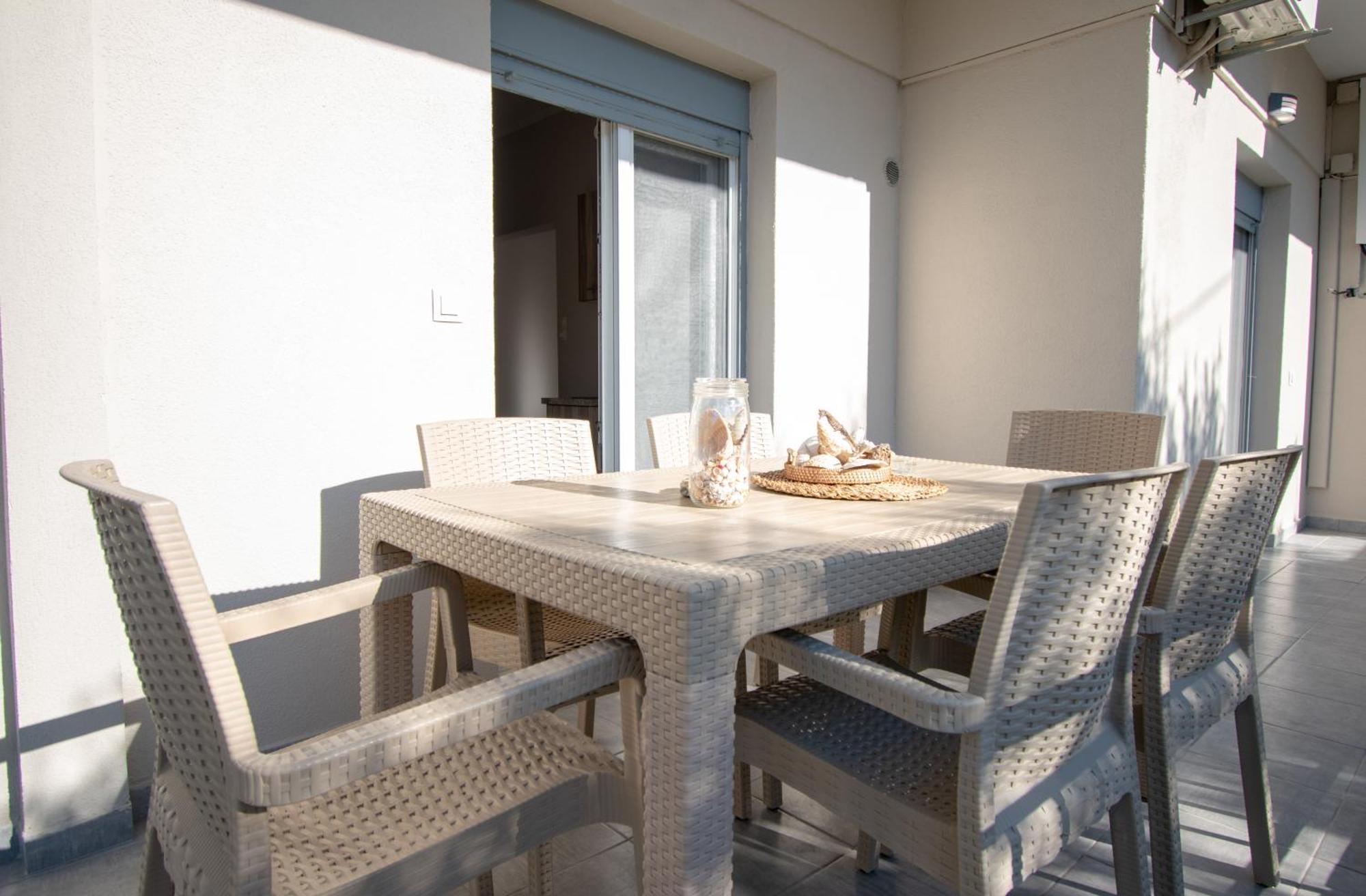 Magdalena Seaside Apartments เนอาโรดา ภายนอก รูปภาพ